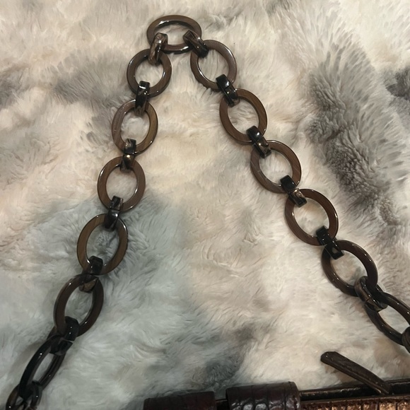 Beautiful leather Adrienne Vittadini shoulder bag - Picture 5 of 8